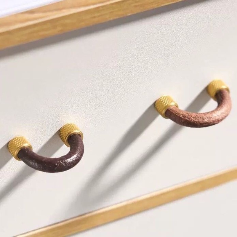 Puxador de armário de latão +  - Leatherwork Hardware avaliação e preço