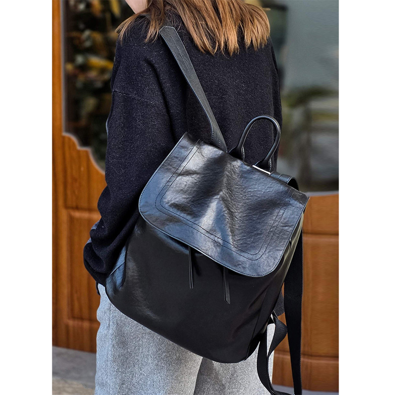 Mochila Feminina de Couro Legí - Leather Work Rucksack avaliação e preço