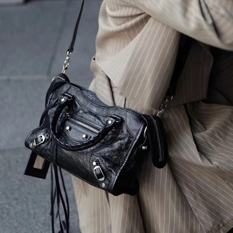 Bolsa Transversal Feminina Est - Leatherwork Rivets avaliação e preço